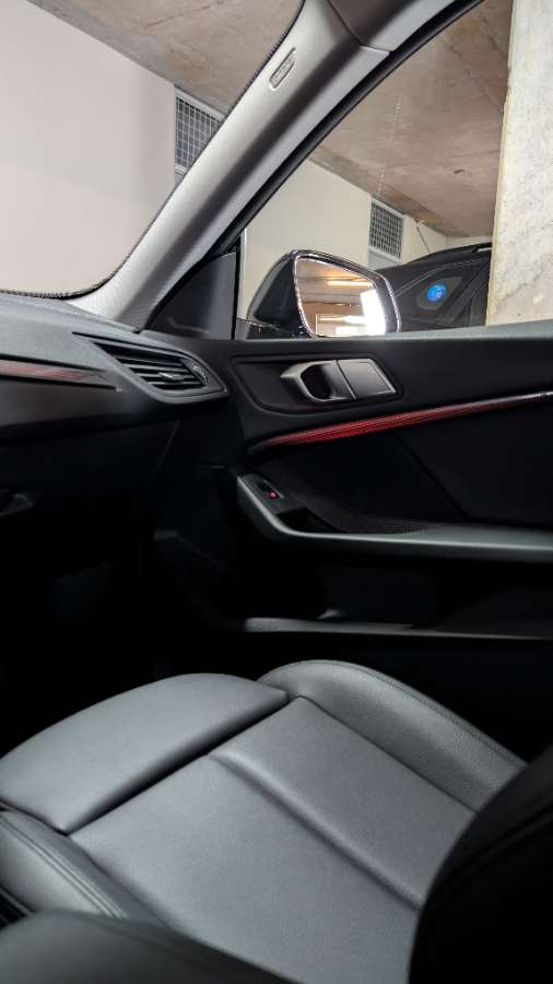 BMW 218I — foto 21 de 29