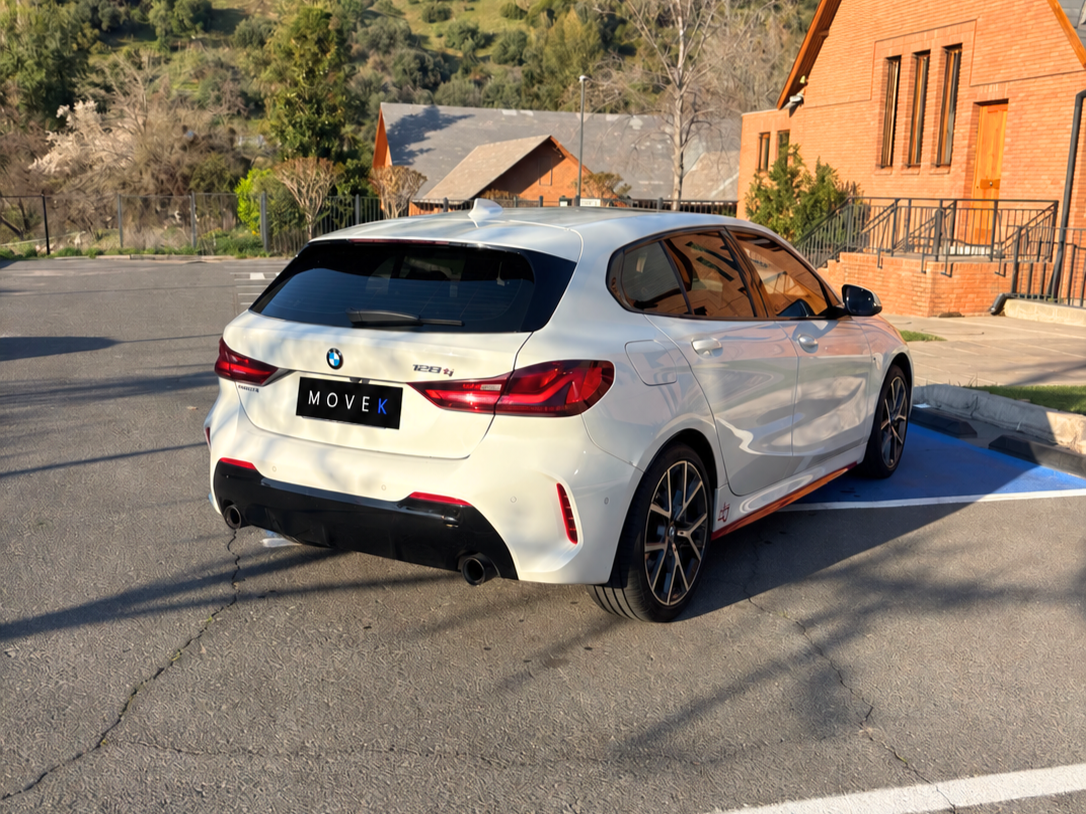 BMW 128Ti — foto 4 de 9