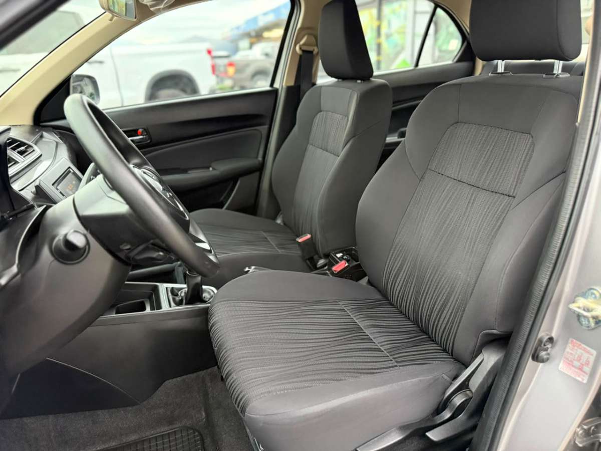 Suzuki Dzire — foto 10 de 17