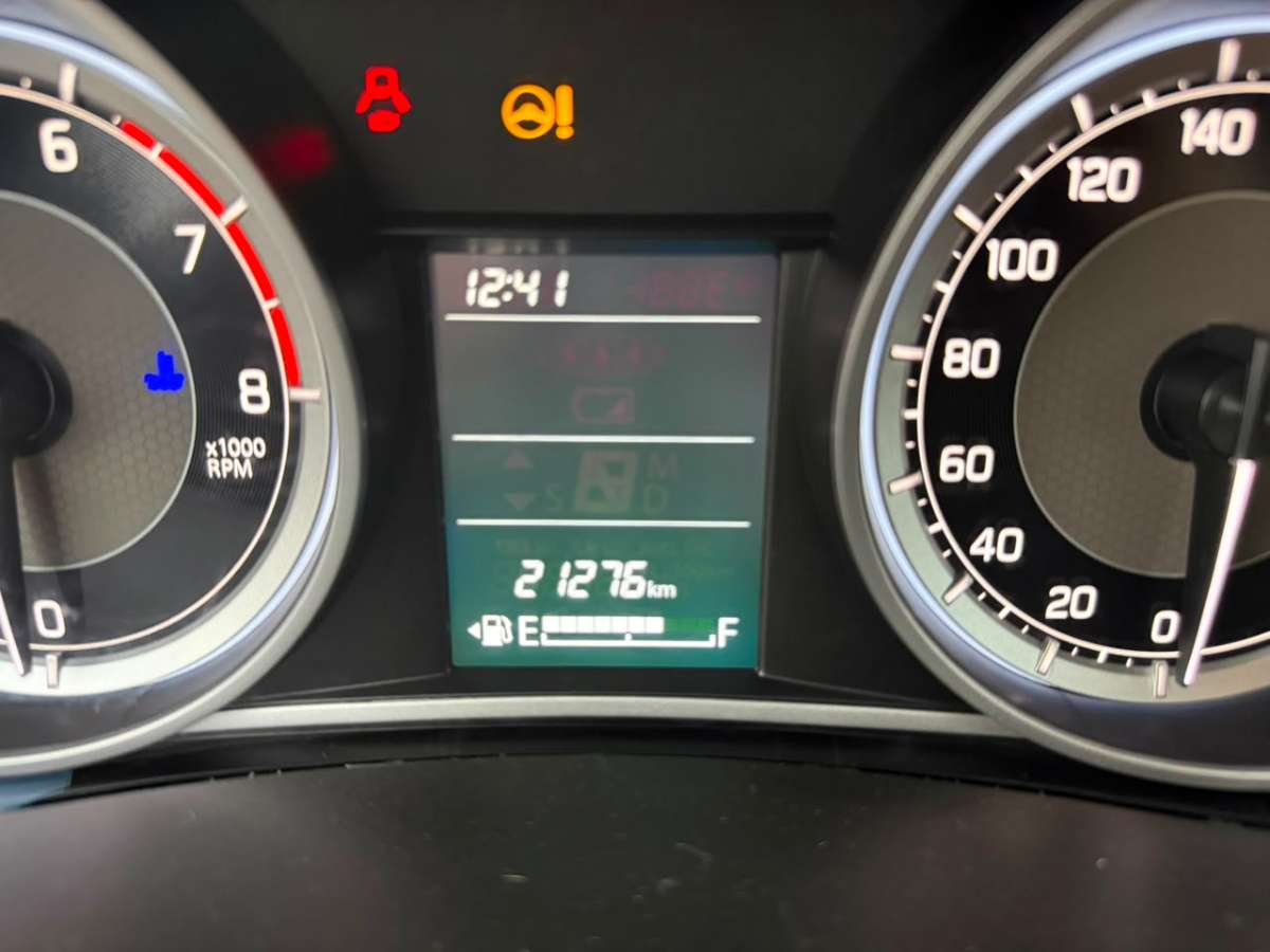 Suzuki Dzire — foto 12 de 17
