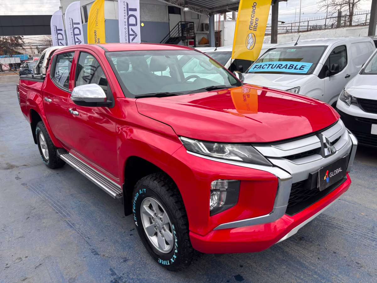 Mitsubishi L200 — foto 3 de 8