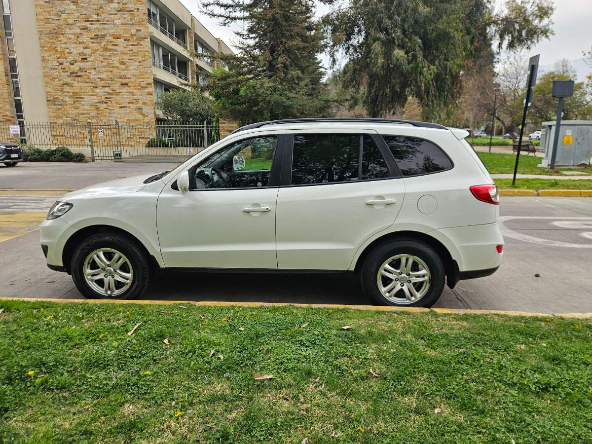 Hyundai Santa Fe — foto 8 de 25