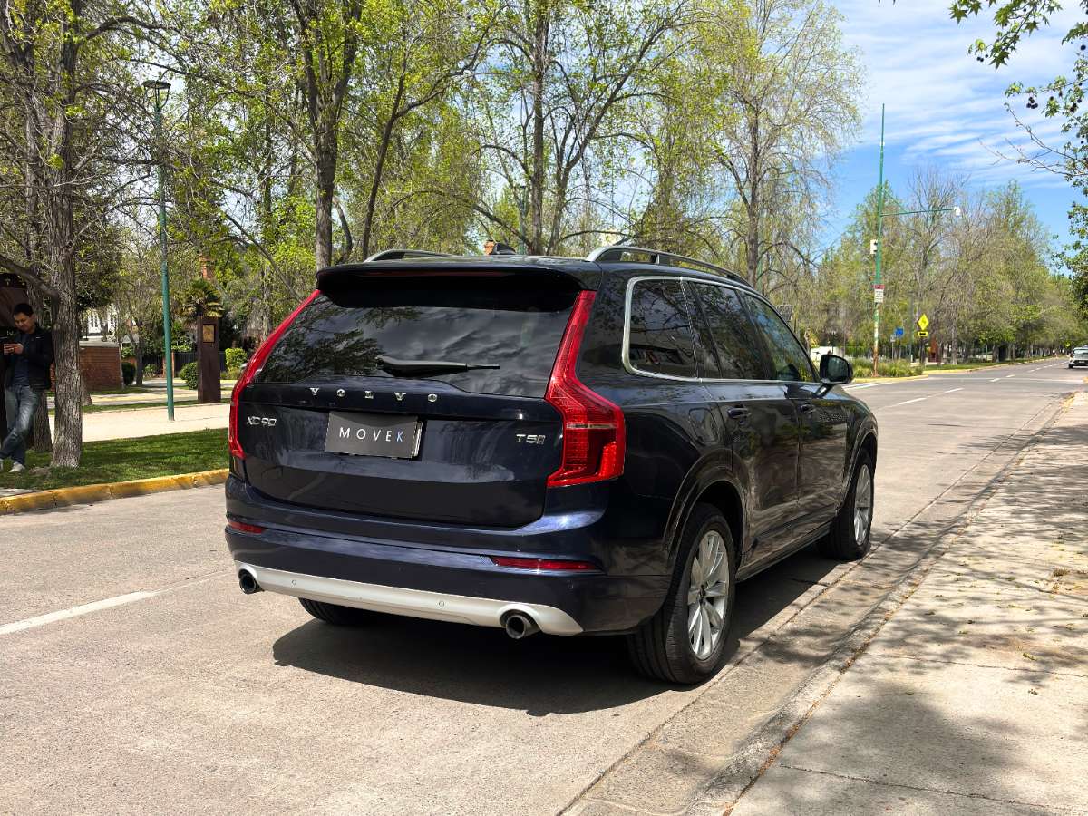Volvo XC90 — foto 4 de 10