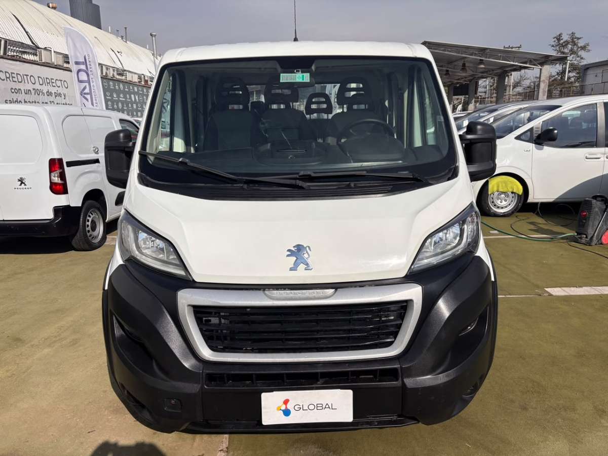 Peugeot Boxer D Cab — foto 2 de 8