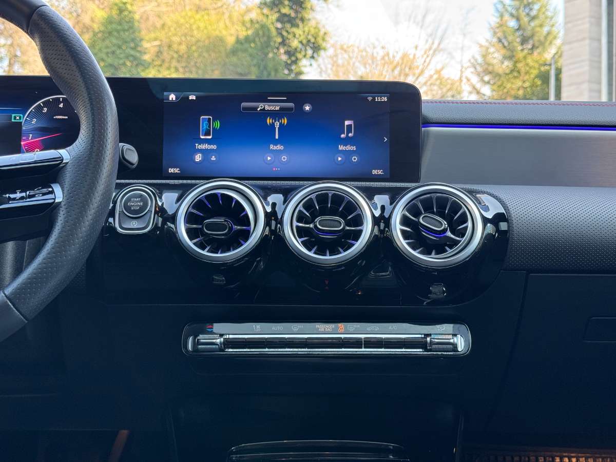Mercedes-Benz Cla200 — foto 14 de 19
