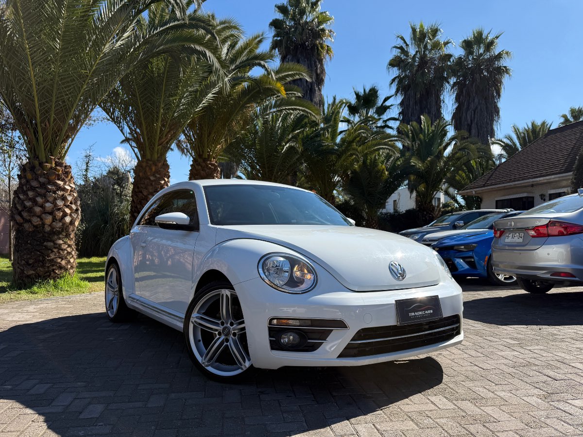 Volkswagen BEETLE 2017 (1/17)