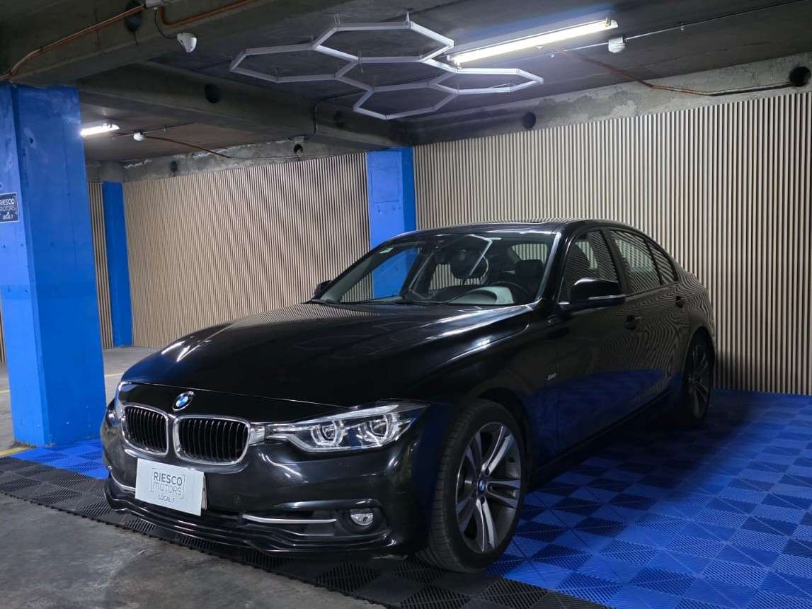 BMW 320I 2017 (1/13)