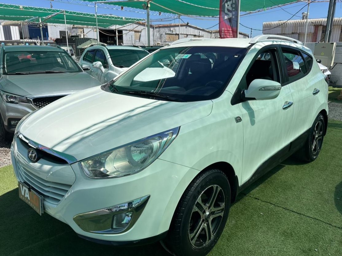 Hyundai TUCSON 2010 (1/11)