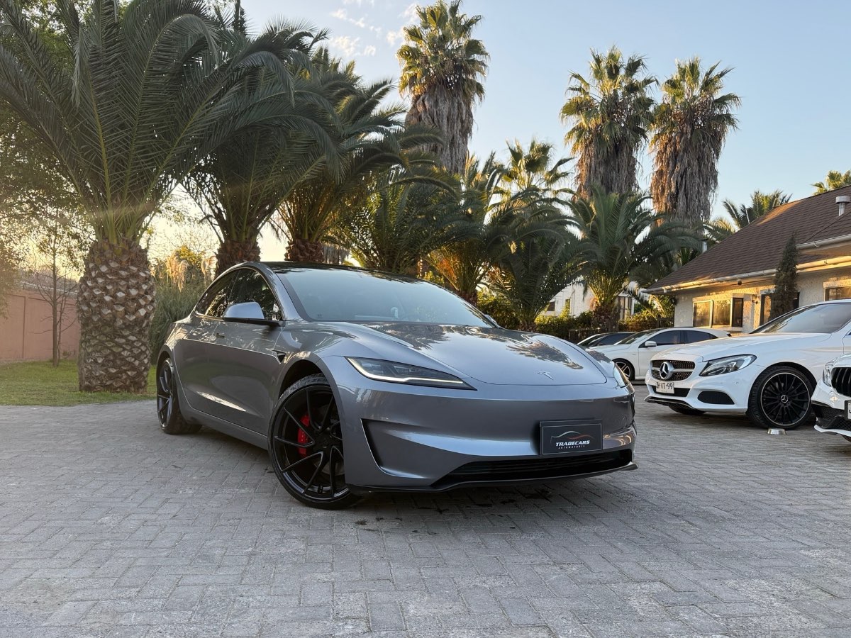 Tesla MODEL 3 2026 (1/18)