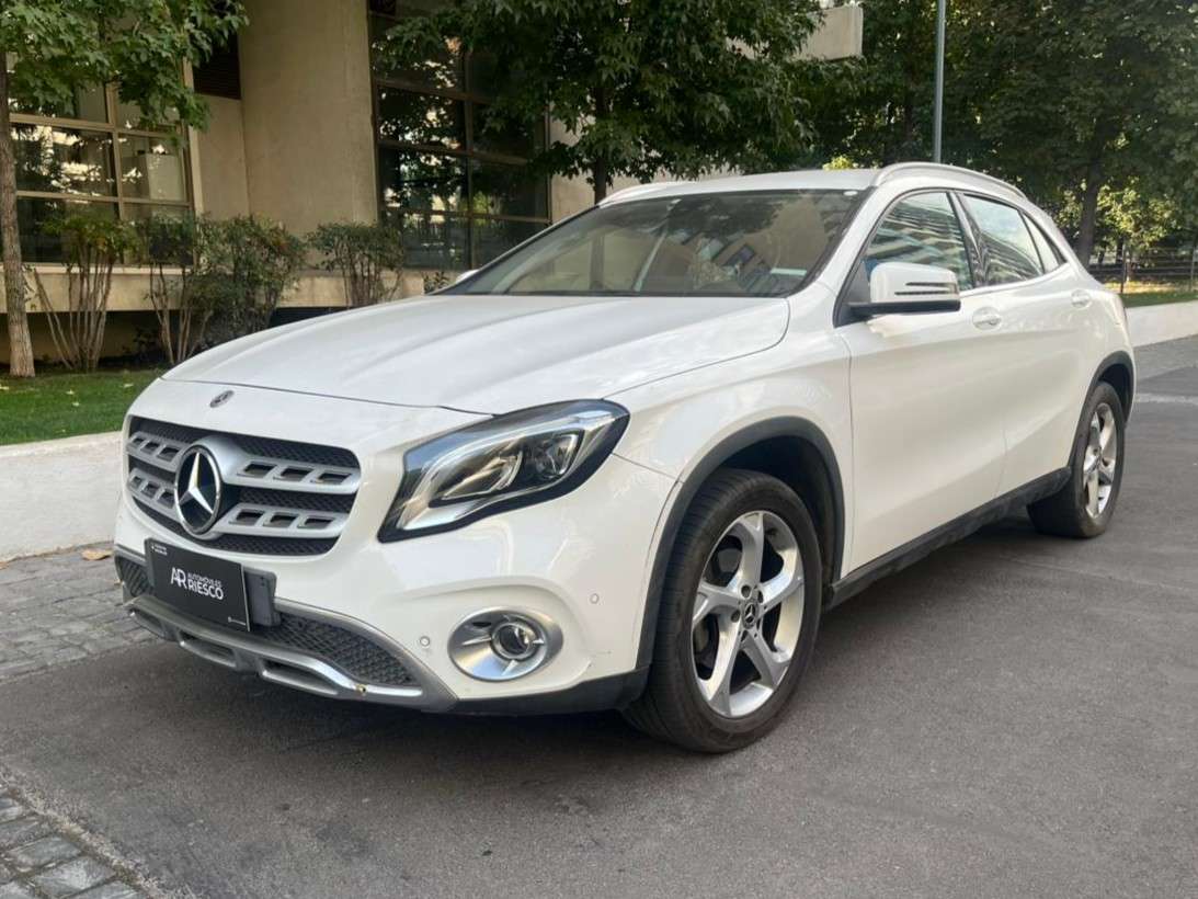 Mercedes-Benz GLA 200 2021 (1/16)