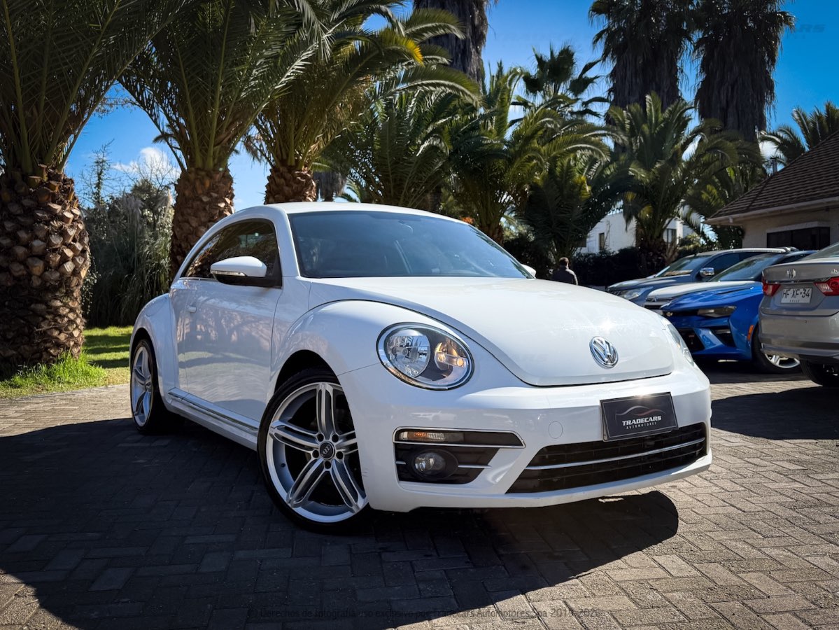 Volkswagen BEETLE 2017 (1/13)