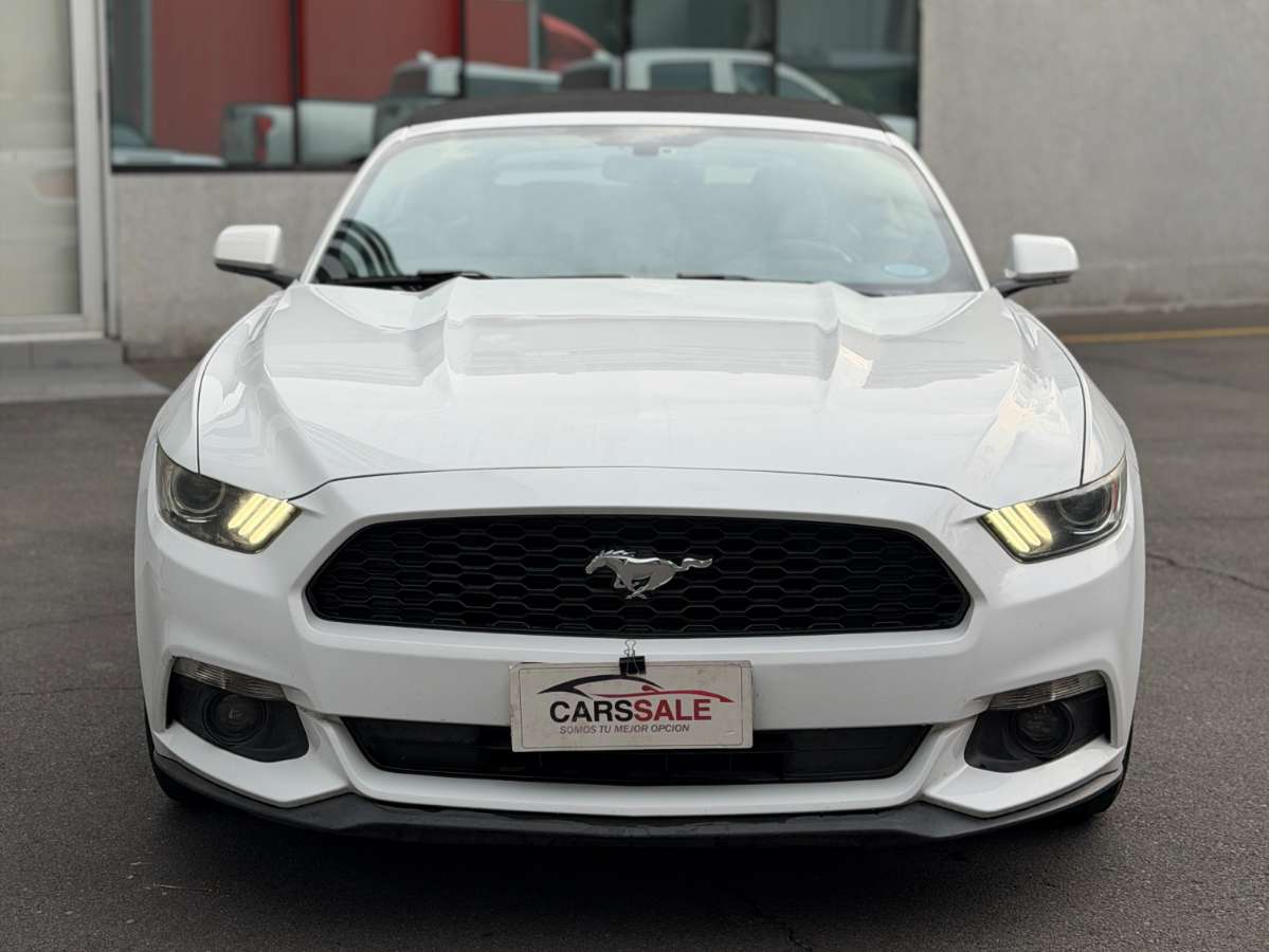 Ford MUSTANG 2016 (1/20)