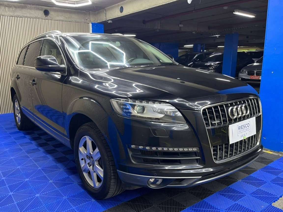 Audi Q7 2012 (1/21)