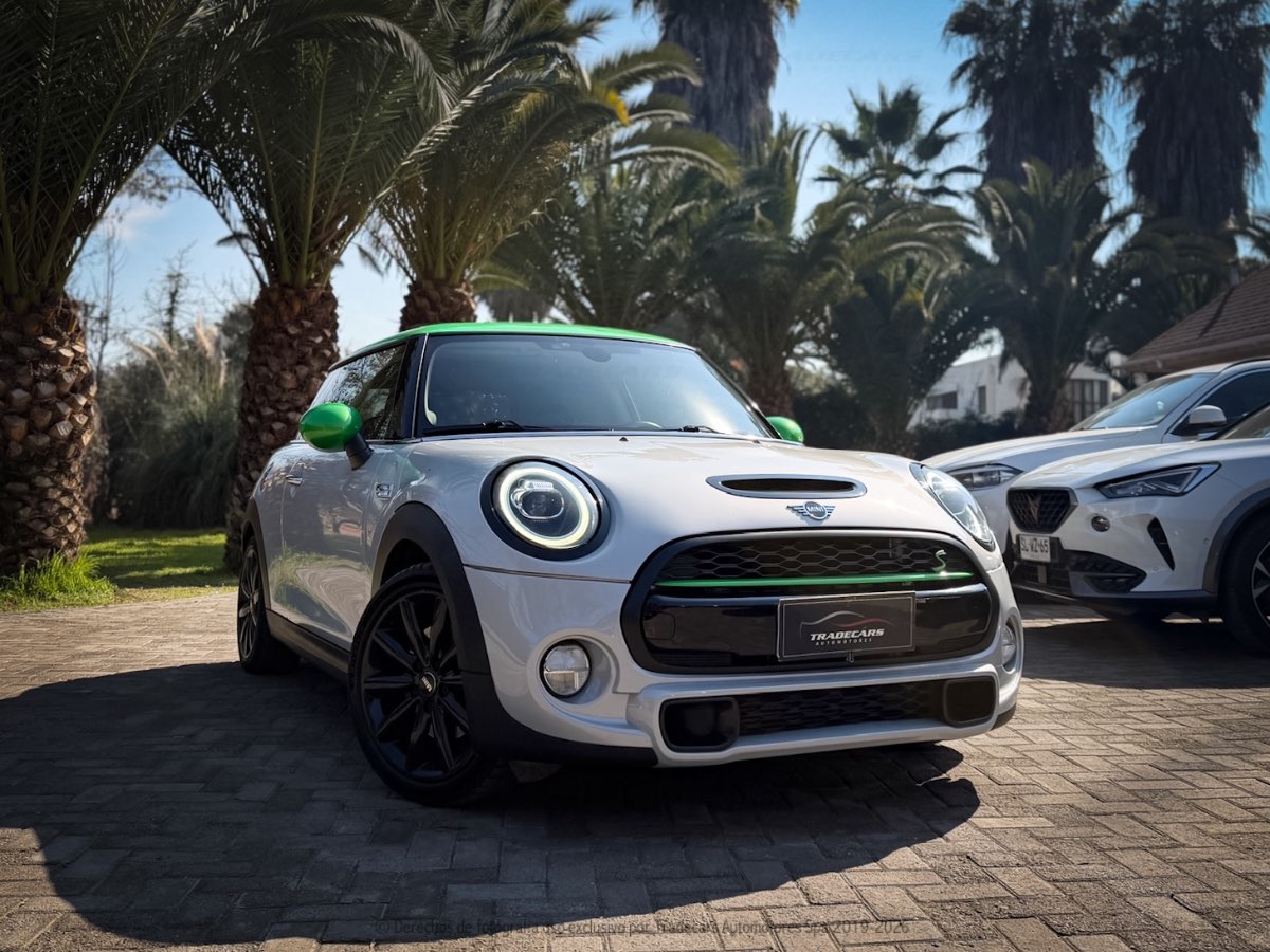 MINI COOPER 2019 (1/15)