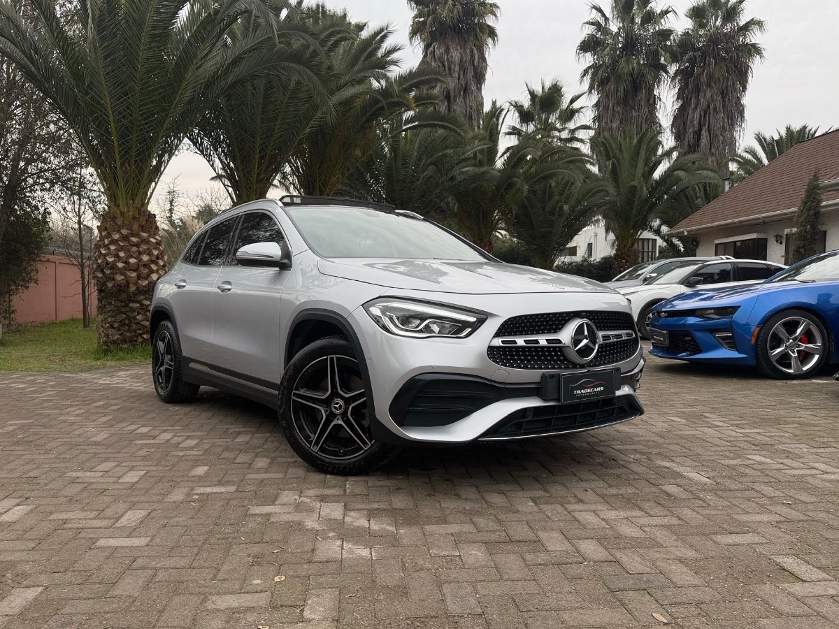 Mercedes-Benz GLA 220D 2023 (1/18)