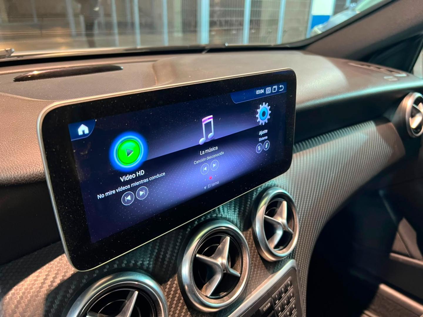 Mercedes-Benz A200 — foto 17 de 23