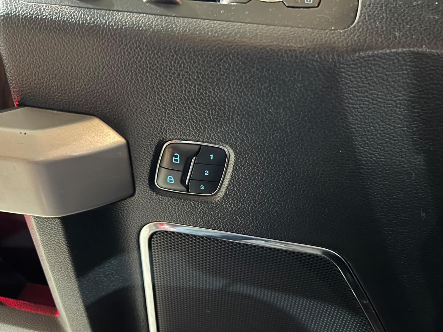 Ford F-150 — foto 21 de 23