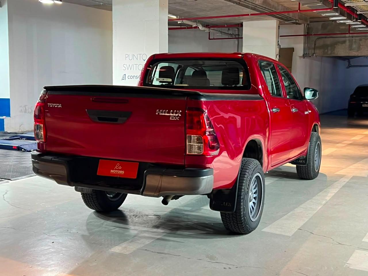 Toyota Hilux — foto 4 de 18