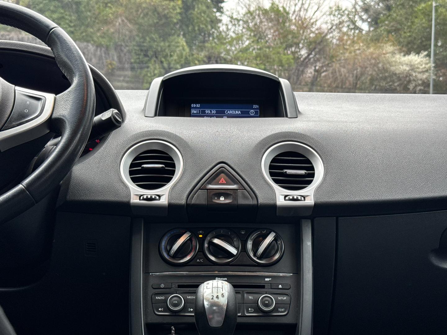 Renault Koleos — foto 14 de 19
