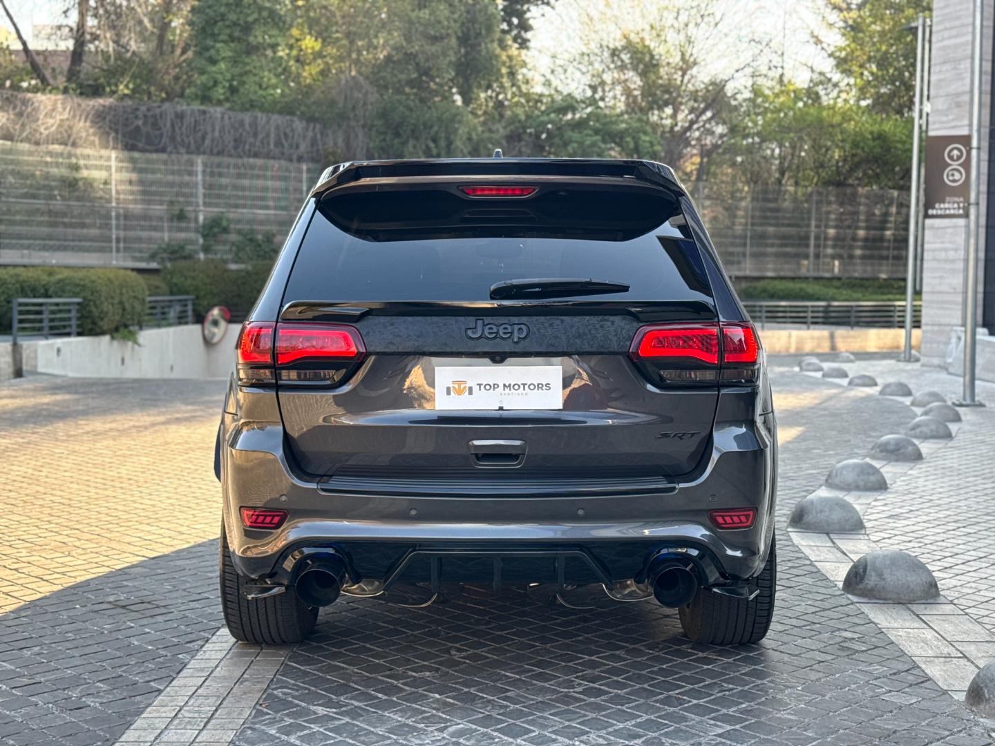 Jeep Grand Cherokee Srt🇺🇸 — foto 5 de 17