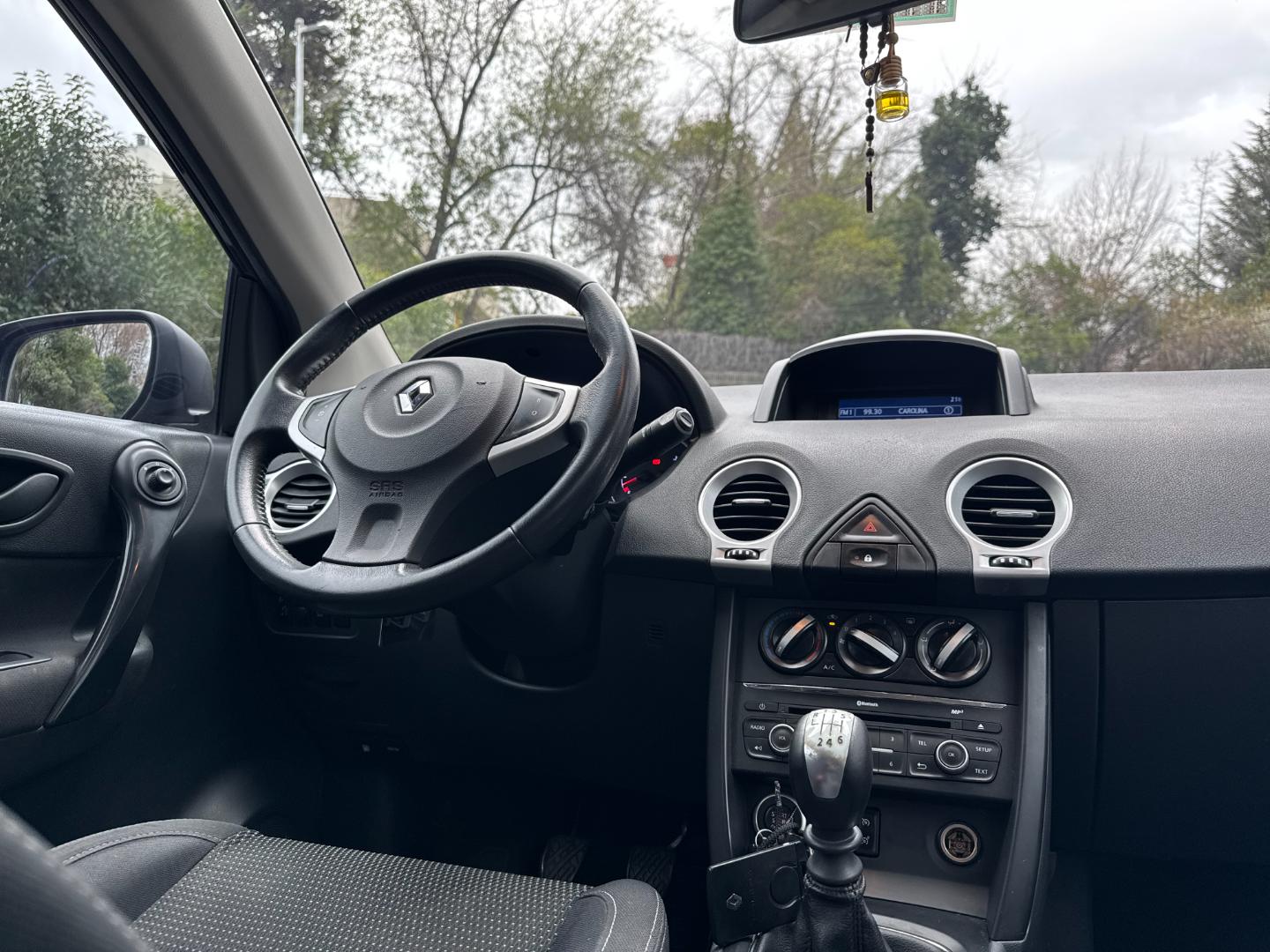 Renault Koleos — foto 10 de 19