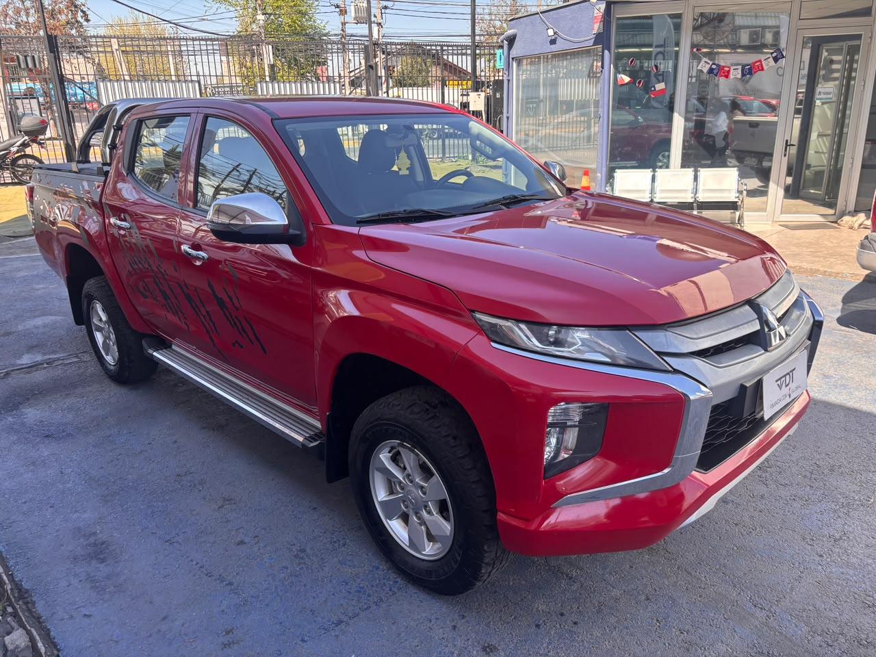 Mitsubishi L200 — foto 3 de 8