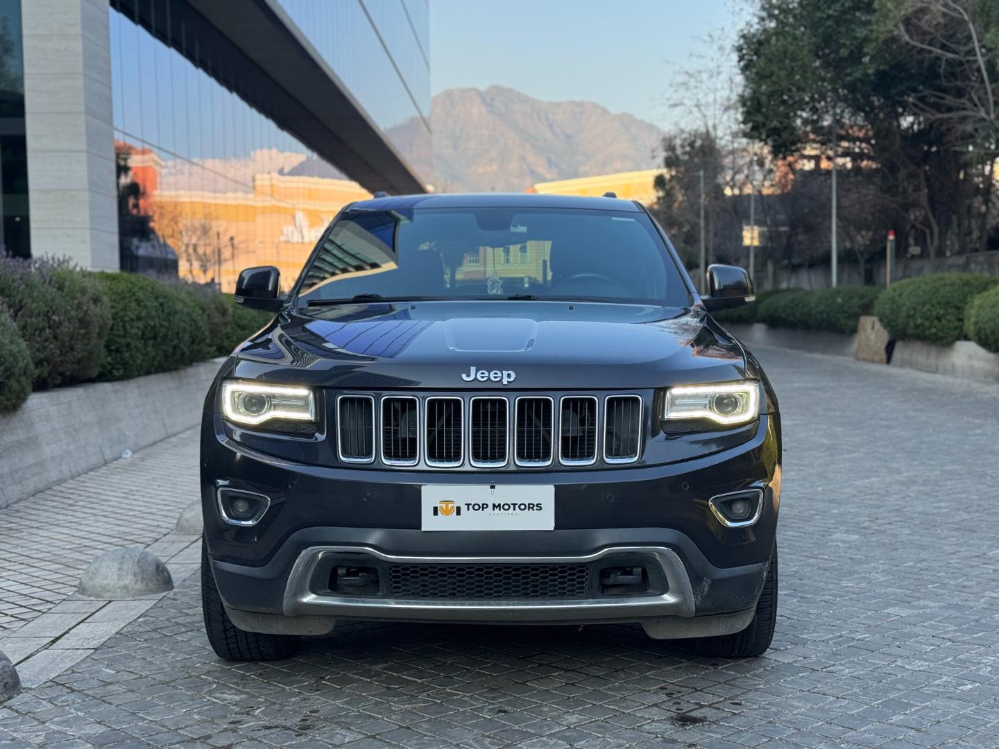 Jeep Grand Cherokee — foto 2 de 19