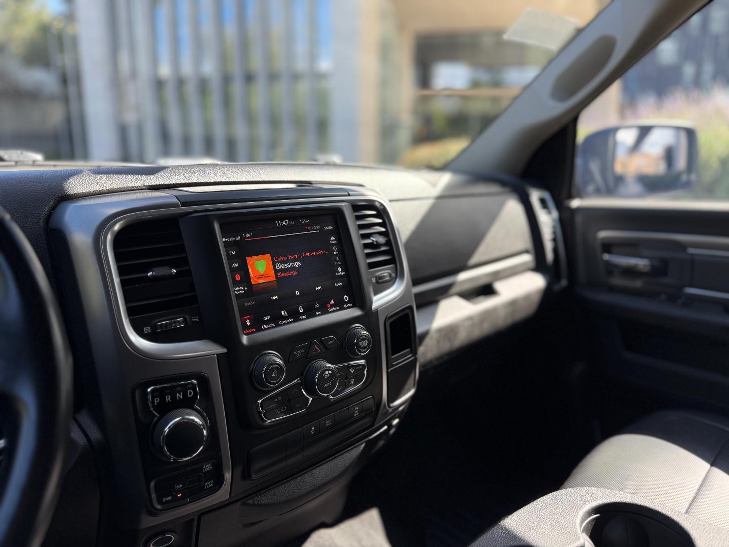 RAM 1500 — foto 10 de 19