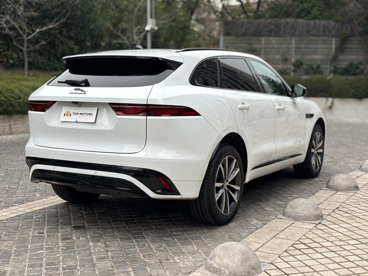 Jaguar F-Pace — foto 5 de 21