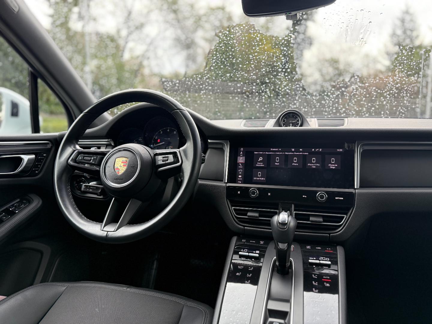 Porsche Macan — foto 11 de 19