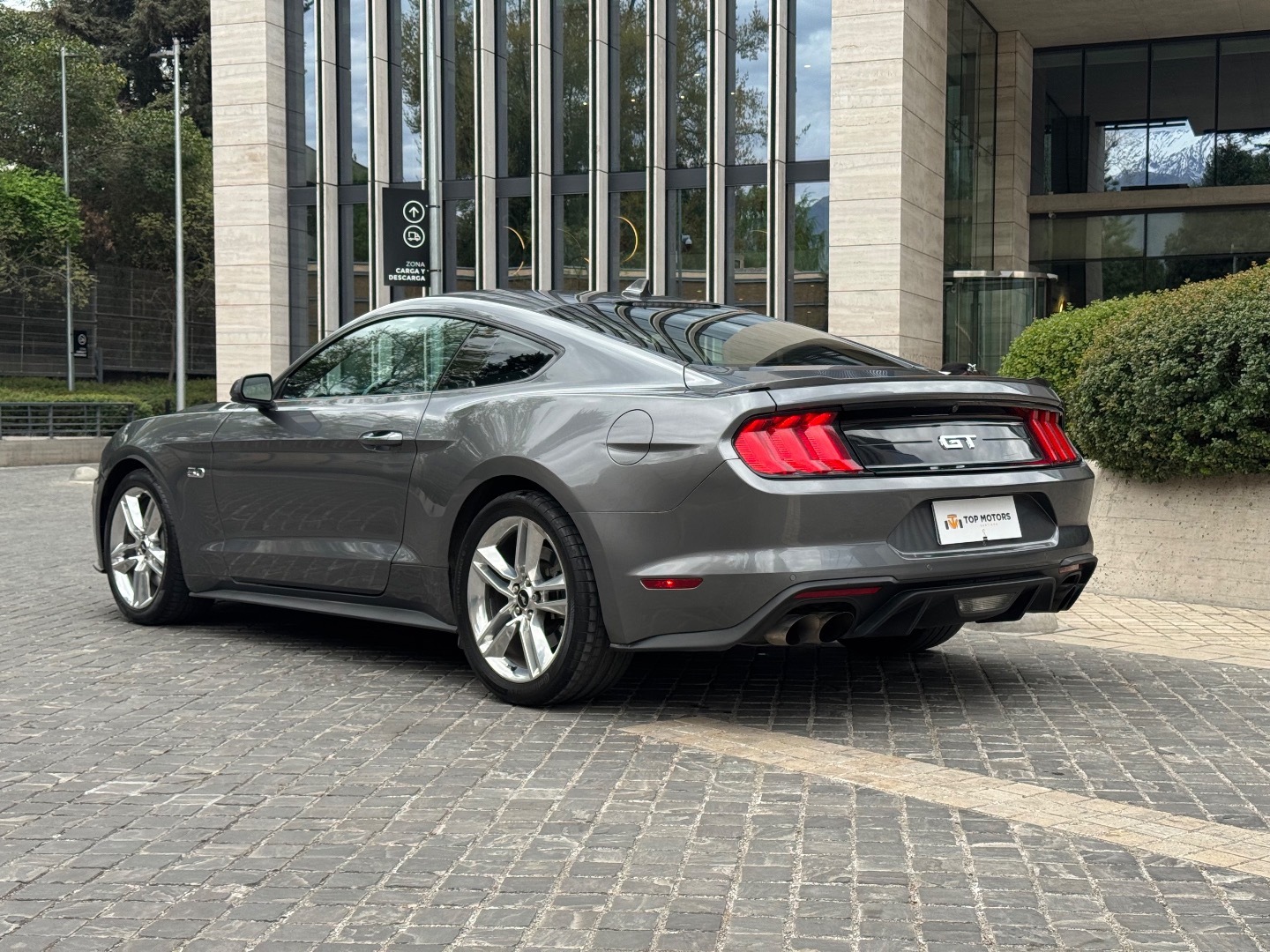 Ford Mustang — foto 6 de 19