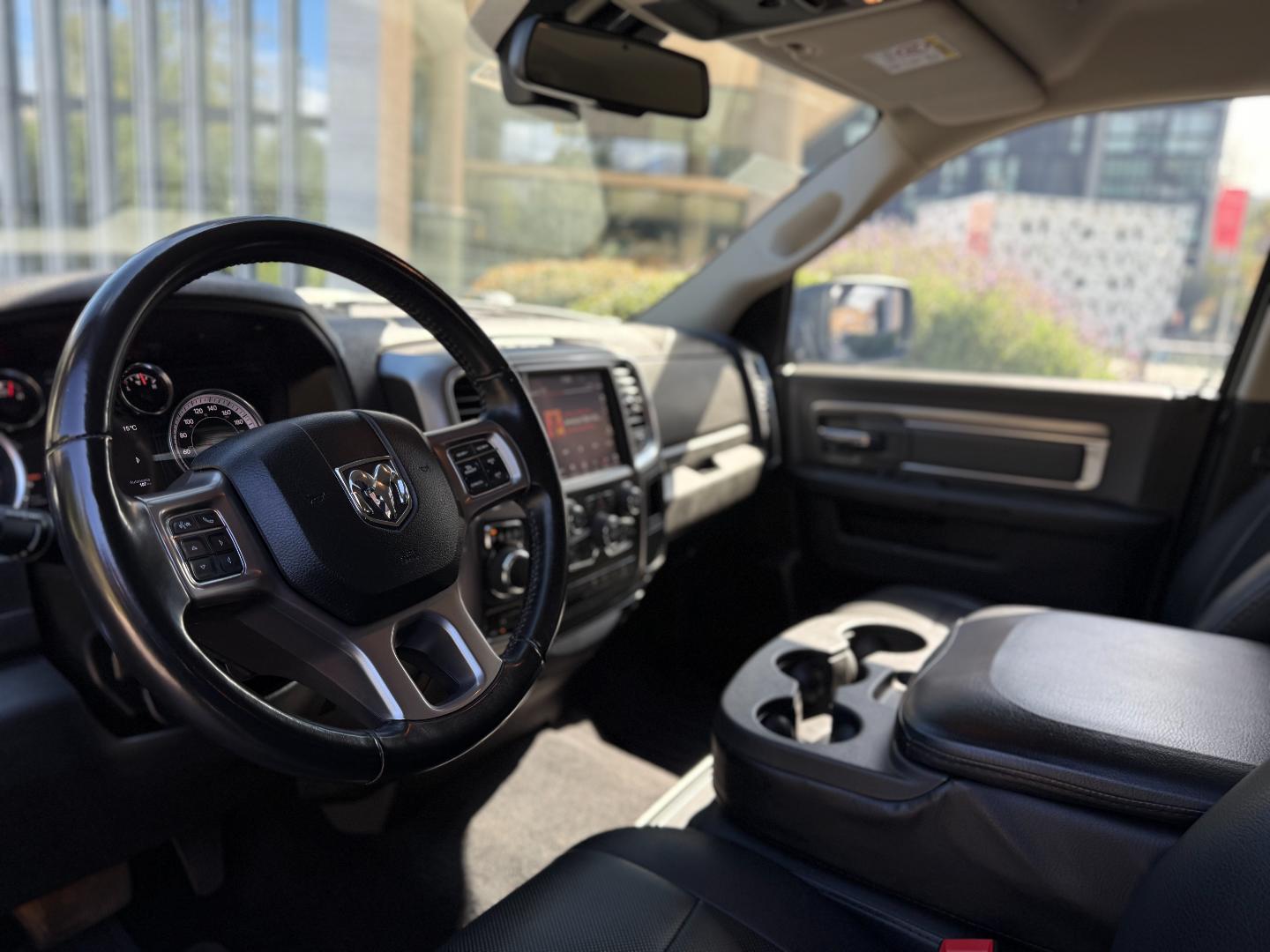 RAM 1500 — foto 14 de 19