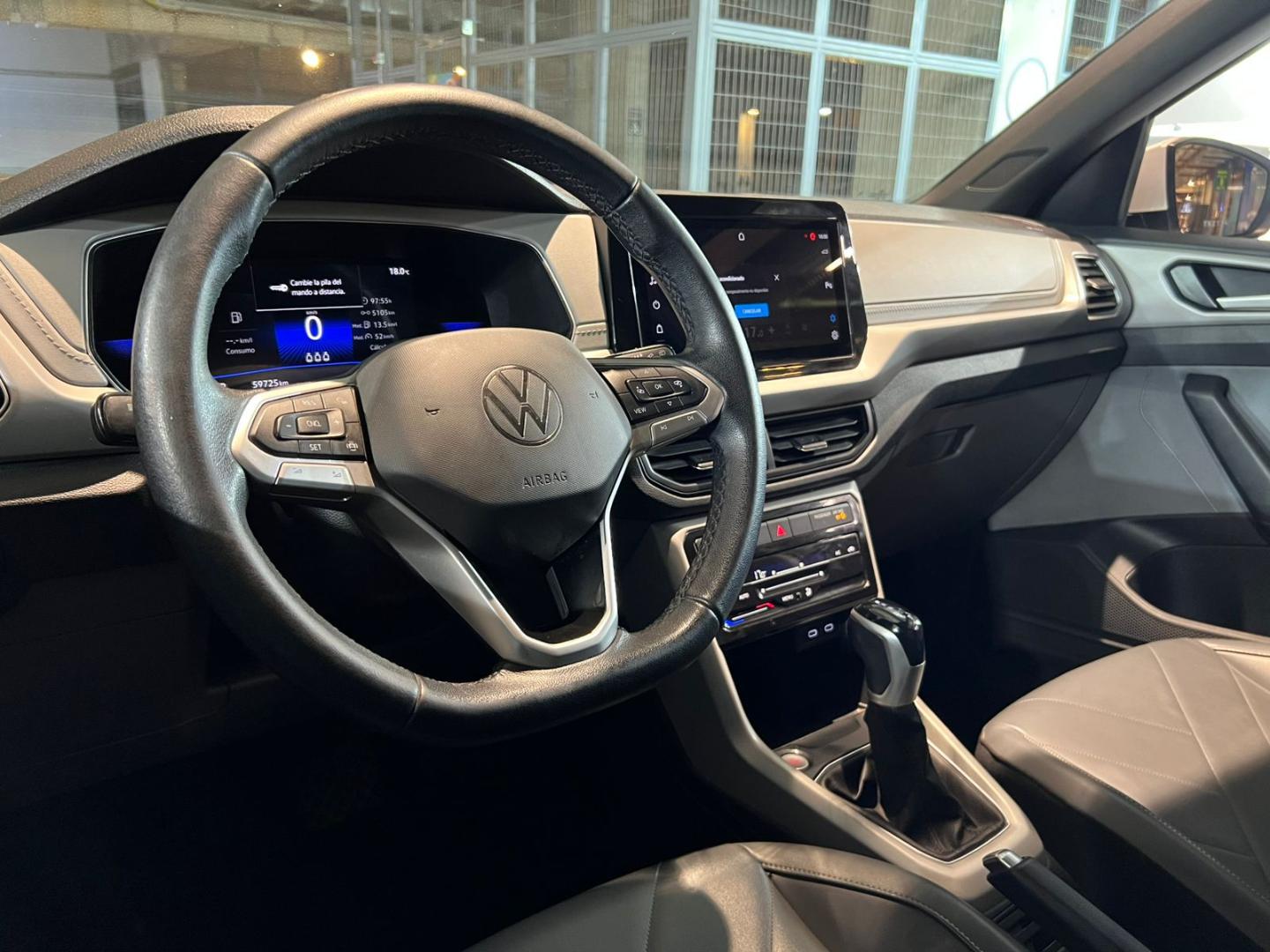 Volkswagen T-Cross — foto 10 de 23