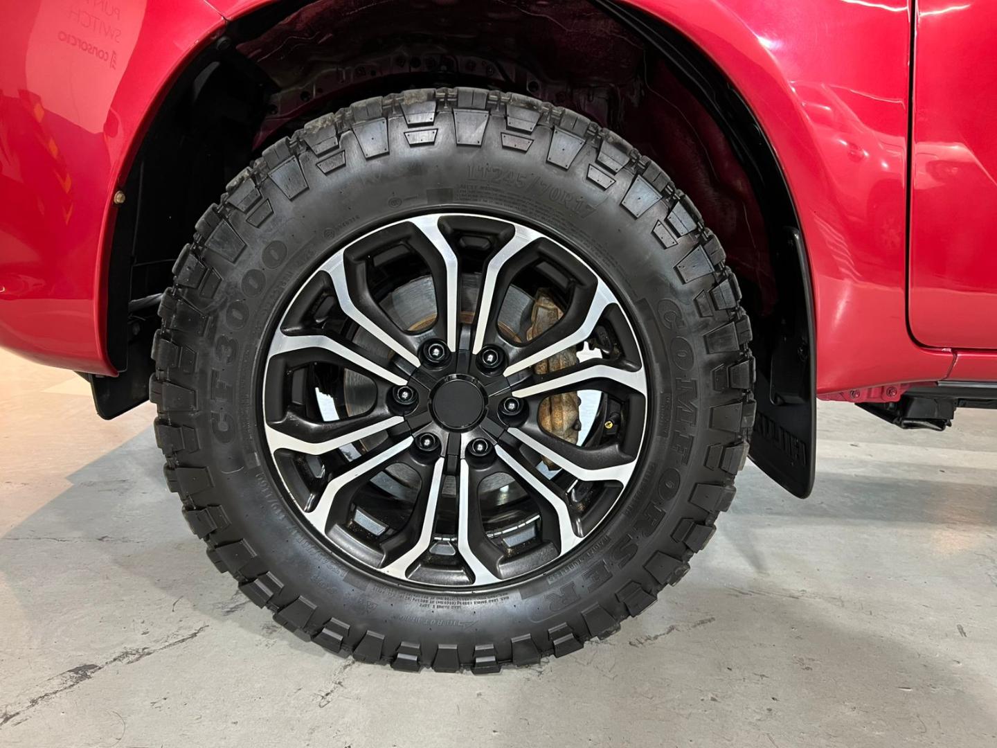 Toyota Hilux — foto 8 de 20