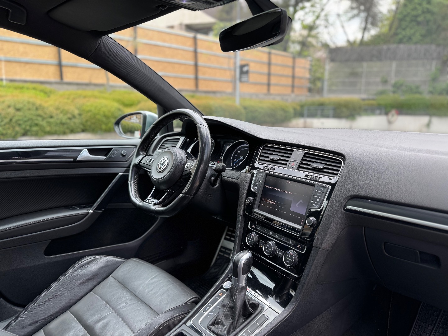Volkswagen Golf — foto 15 de 19