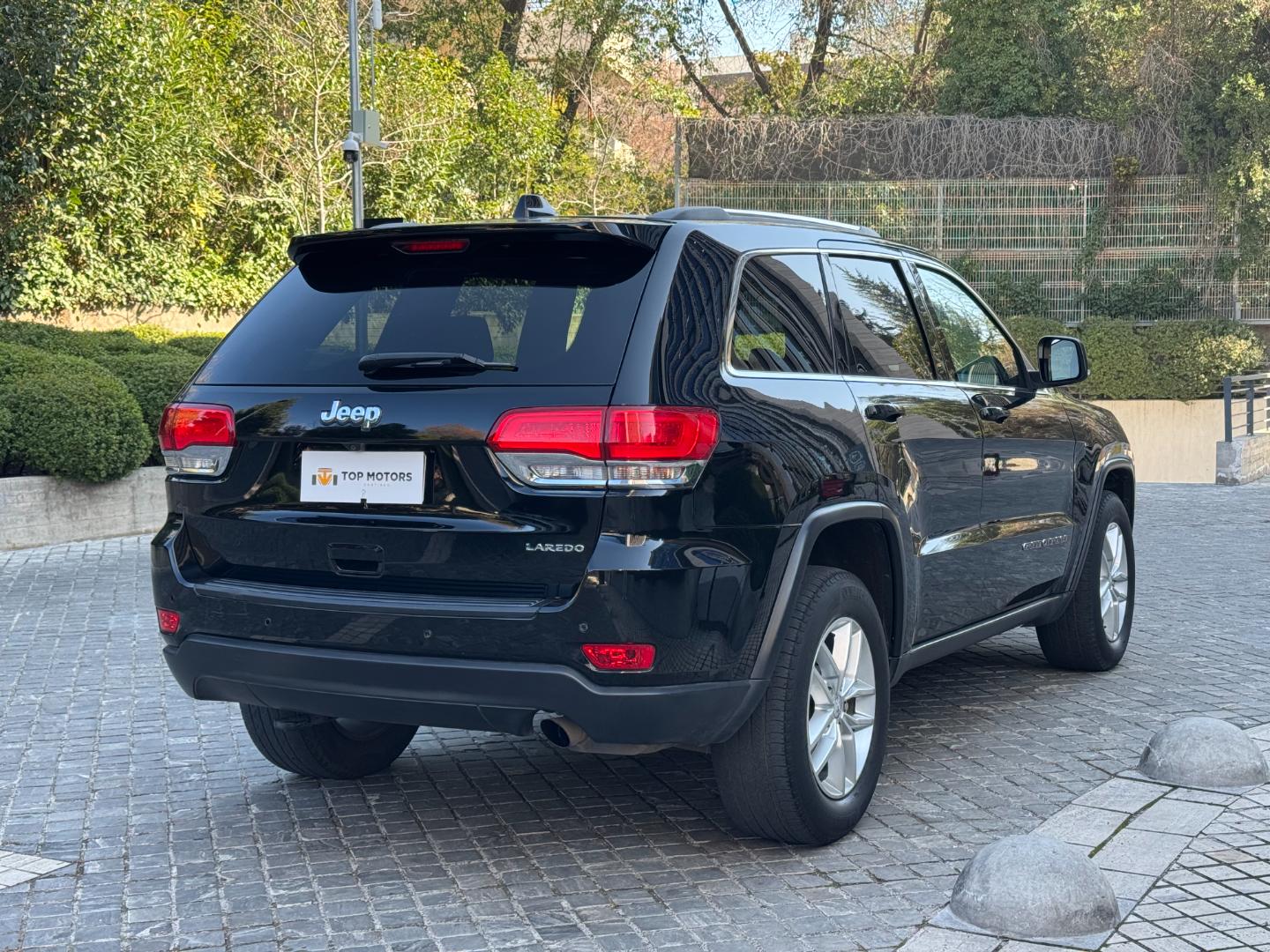 Jeep Grand Cherokee — foto 4 de 19