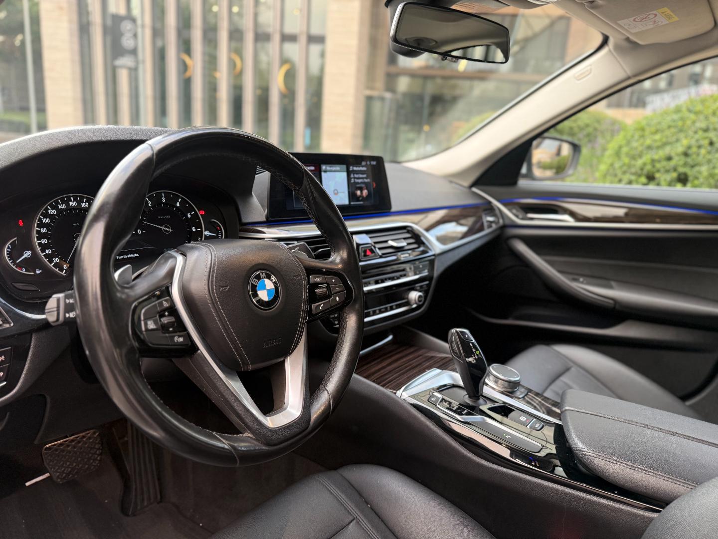 BMW 520I — foto 14 de 19