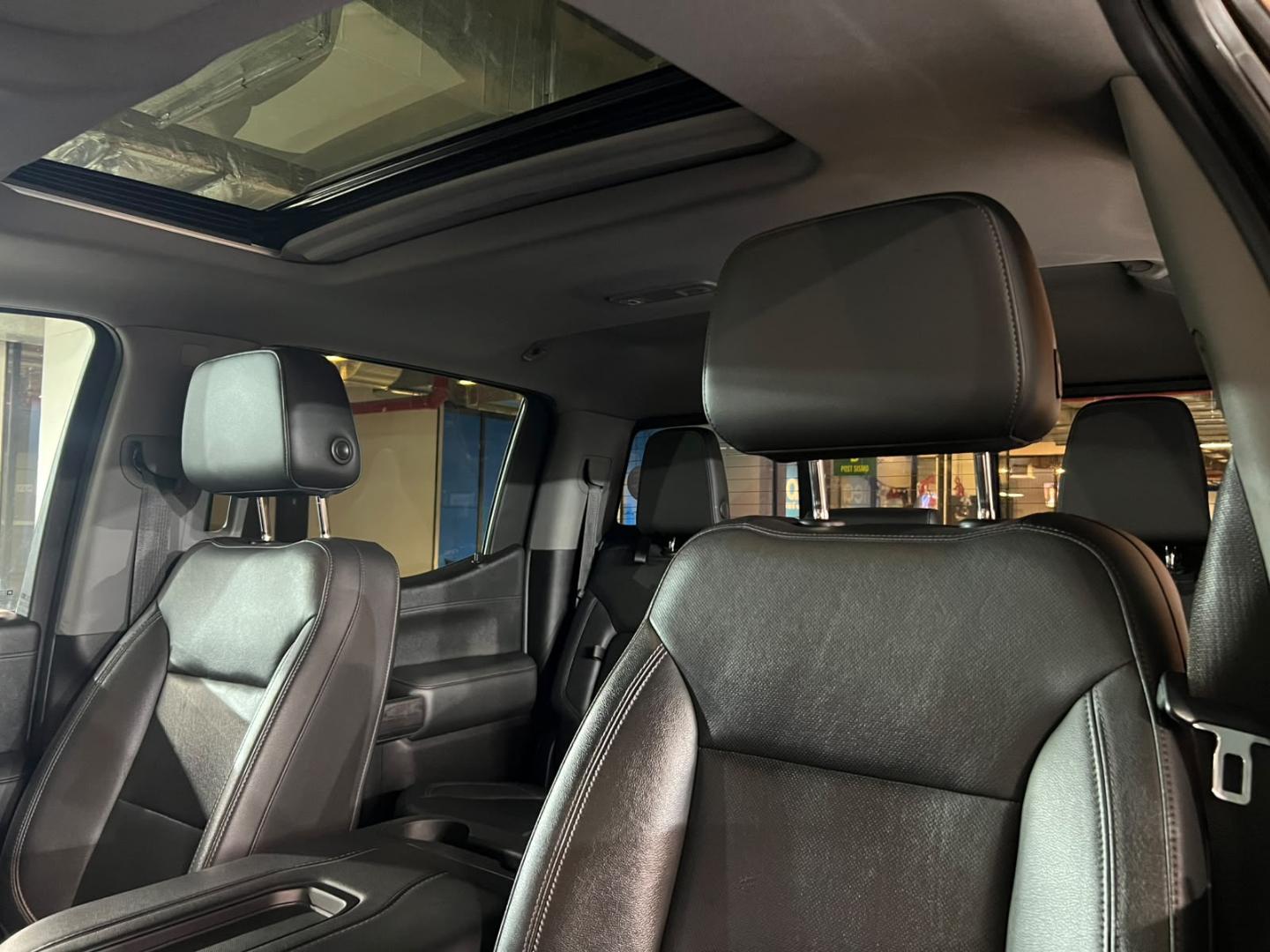 Chevrolet Silverado — foto 22 de 24