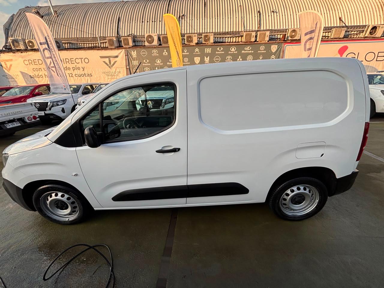 Peugeot Partner — foto 5 de 8