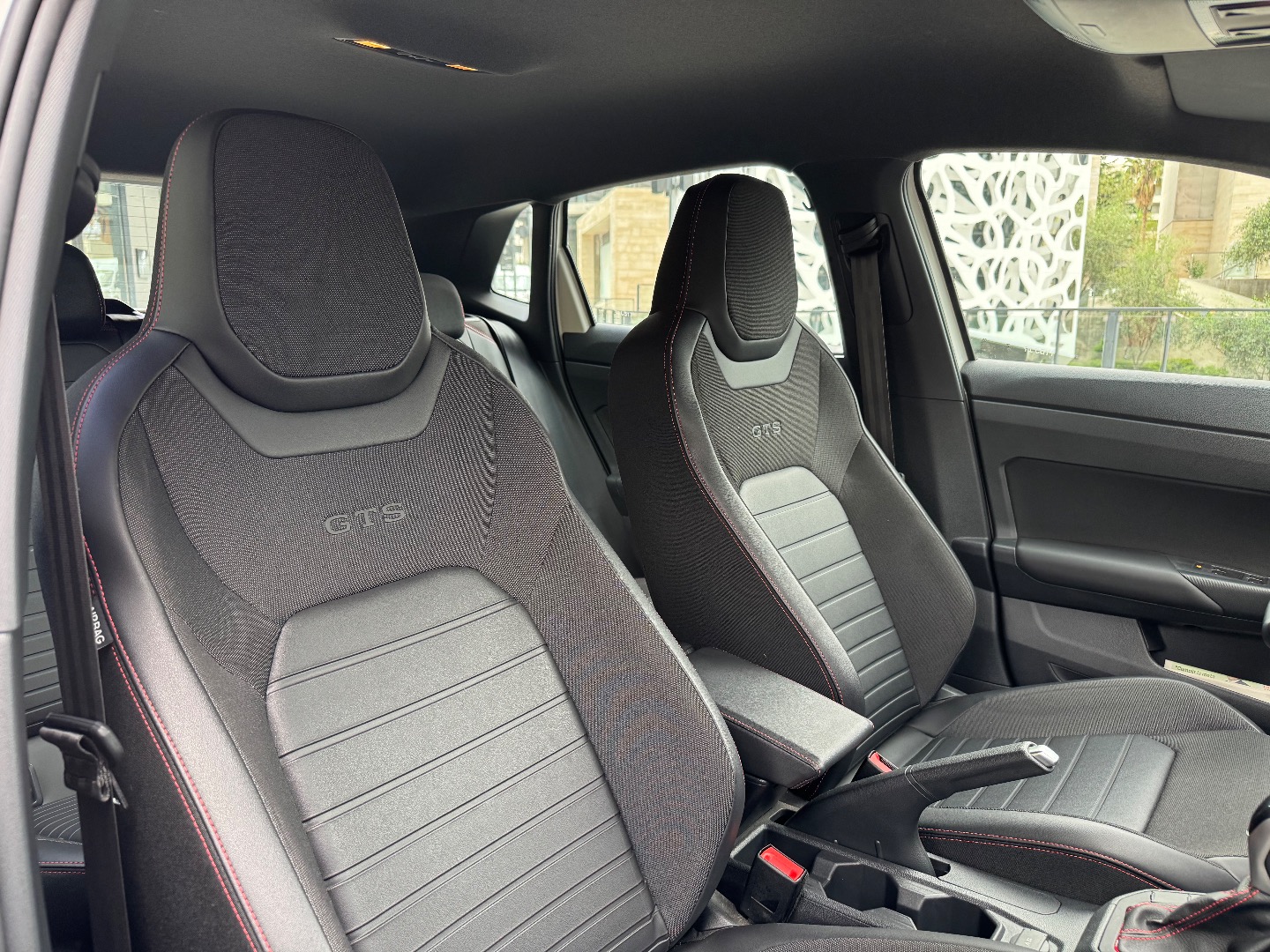 Volkswagen Polo — foto 17 de 19
