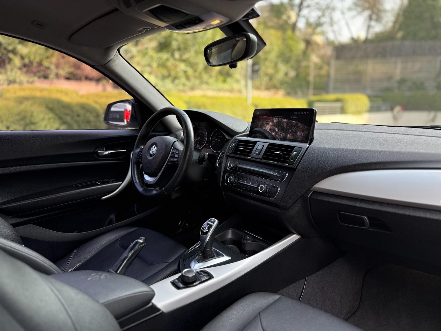BMW 220 — foto 13 de 17