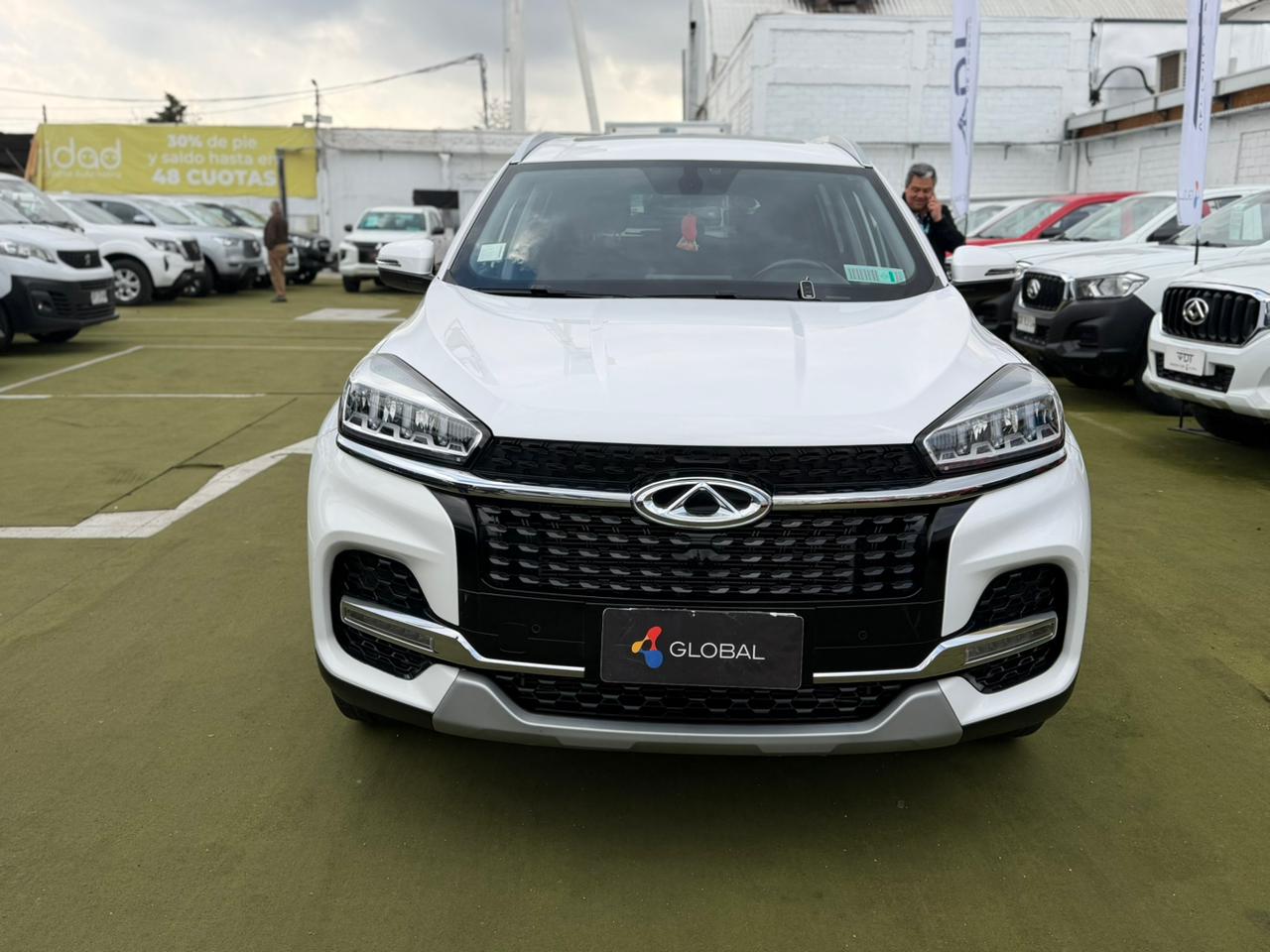 Chery Tiggo 8 — foto 2 de 8