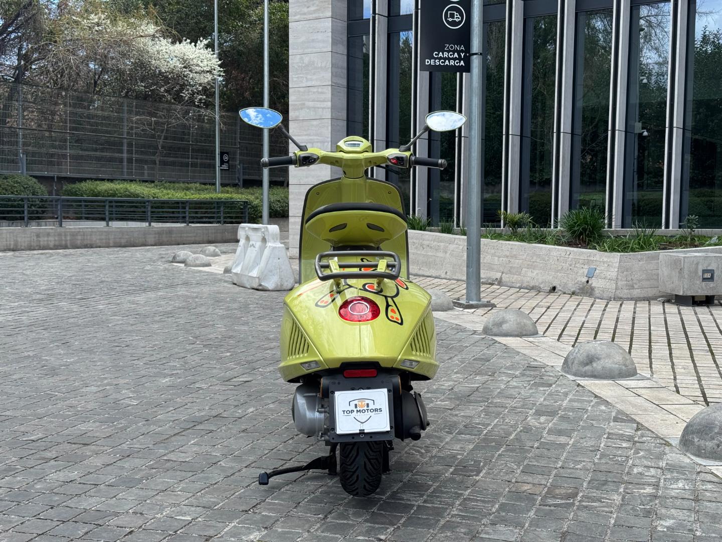 Vespa 946 — foto 7 de 14