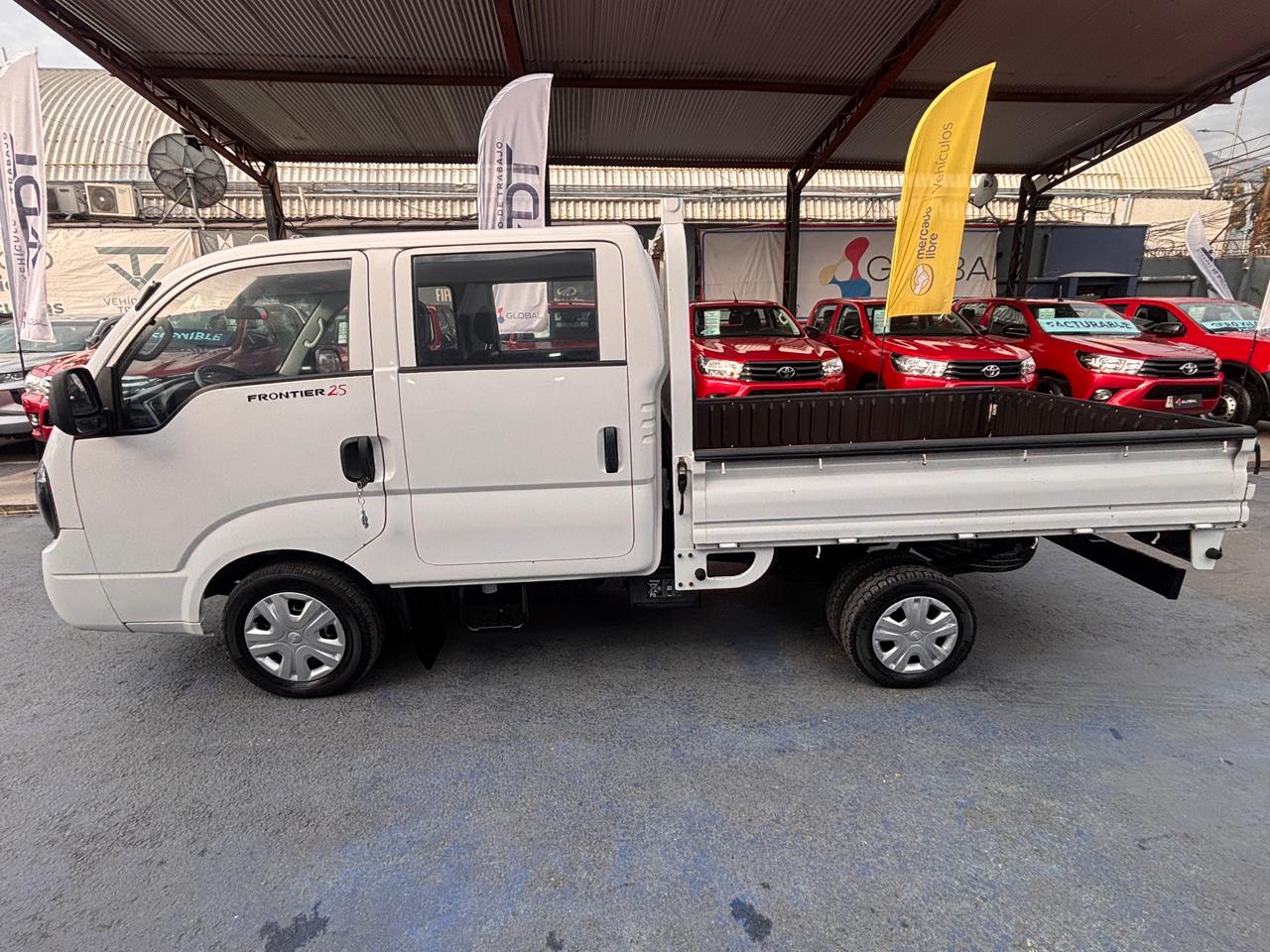 Nissan Frontier — foto 5 de 8