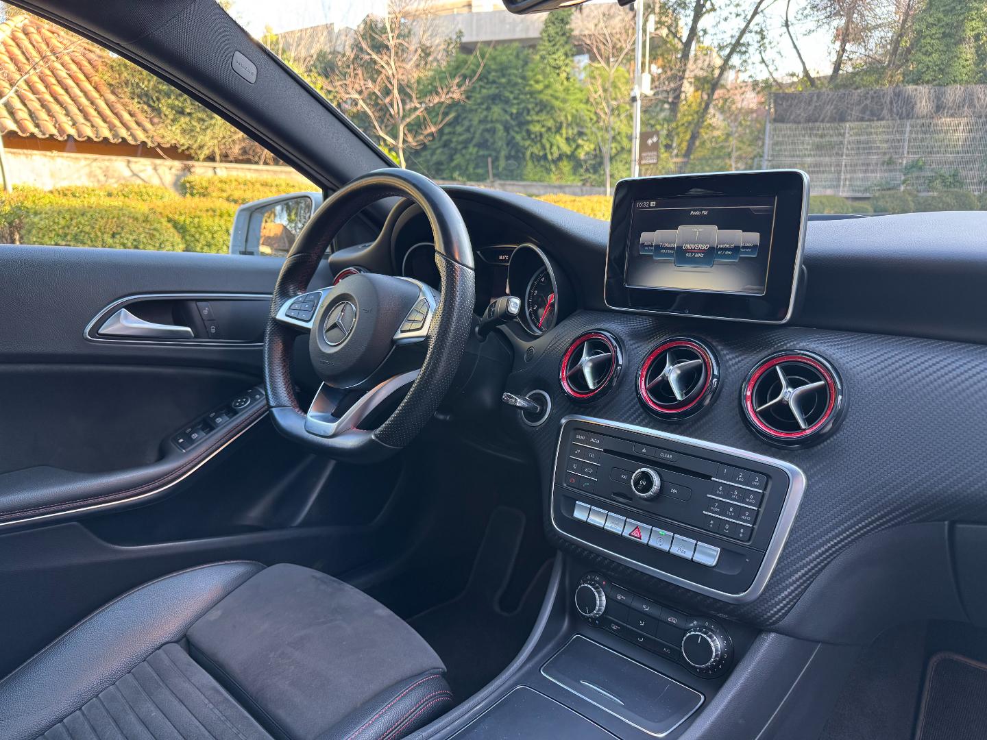 Mercedes-Benz A250 — foto 15 de 19