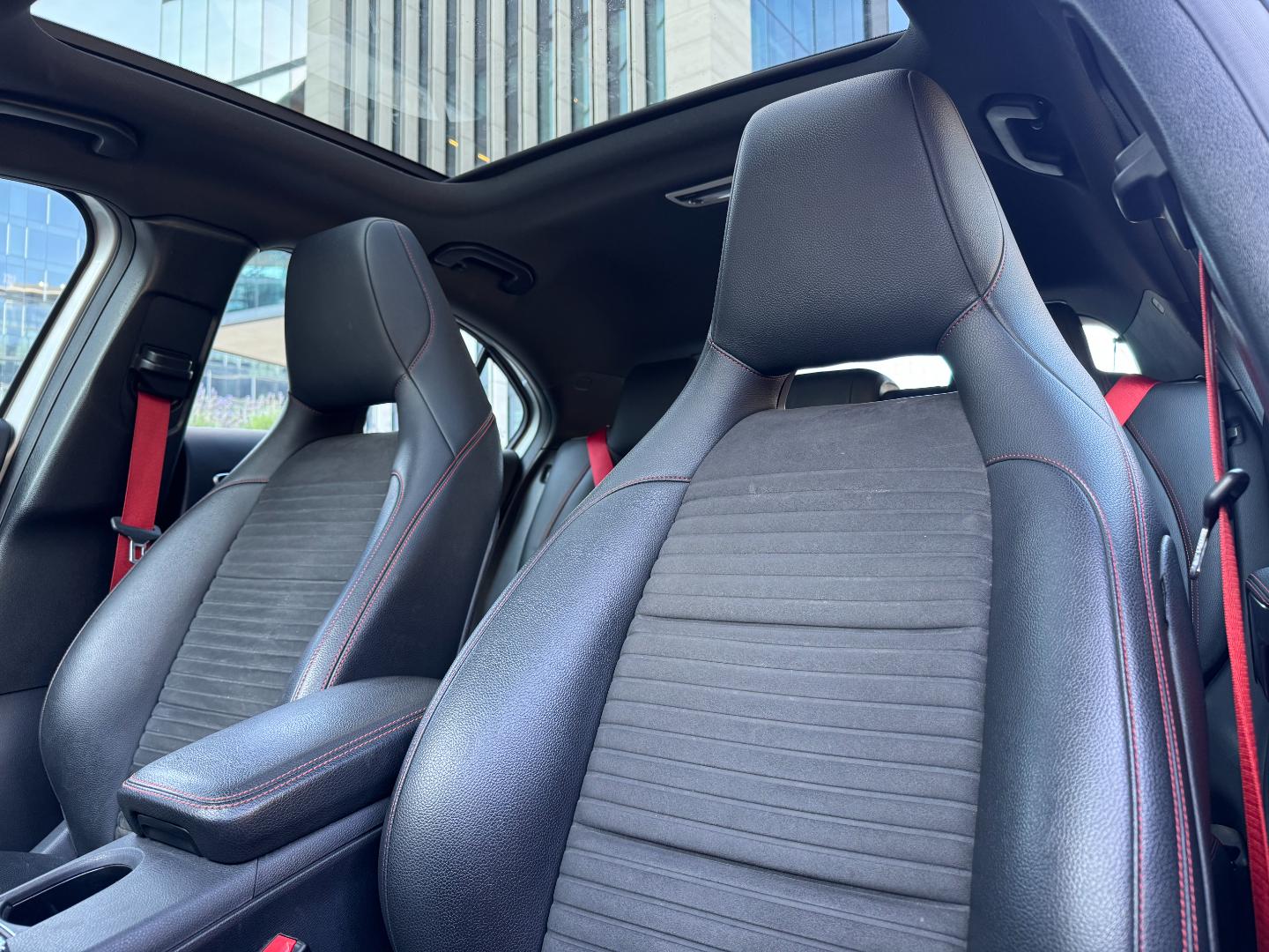 Mercedes-Benz A250 — foto 16 de 19
