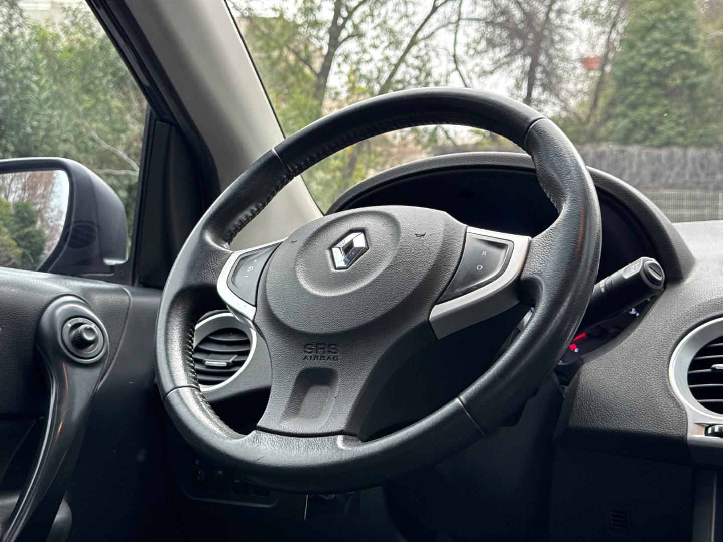 Renault Koleos — foto 13 de 19