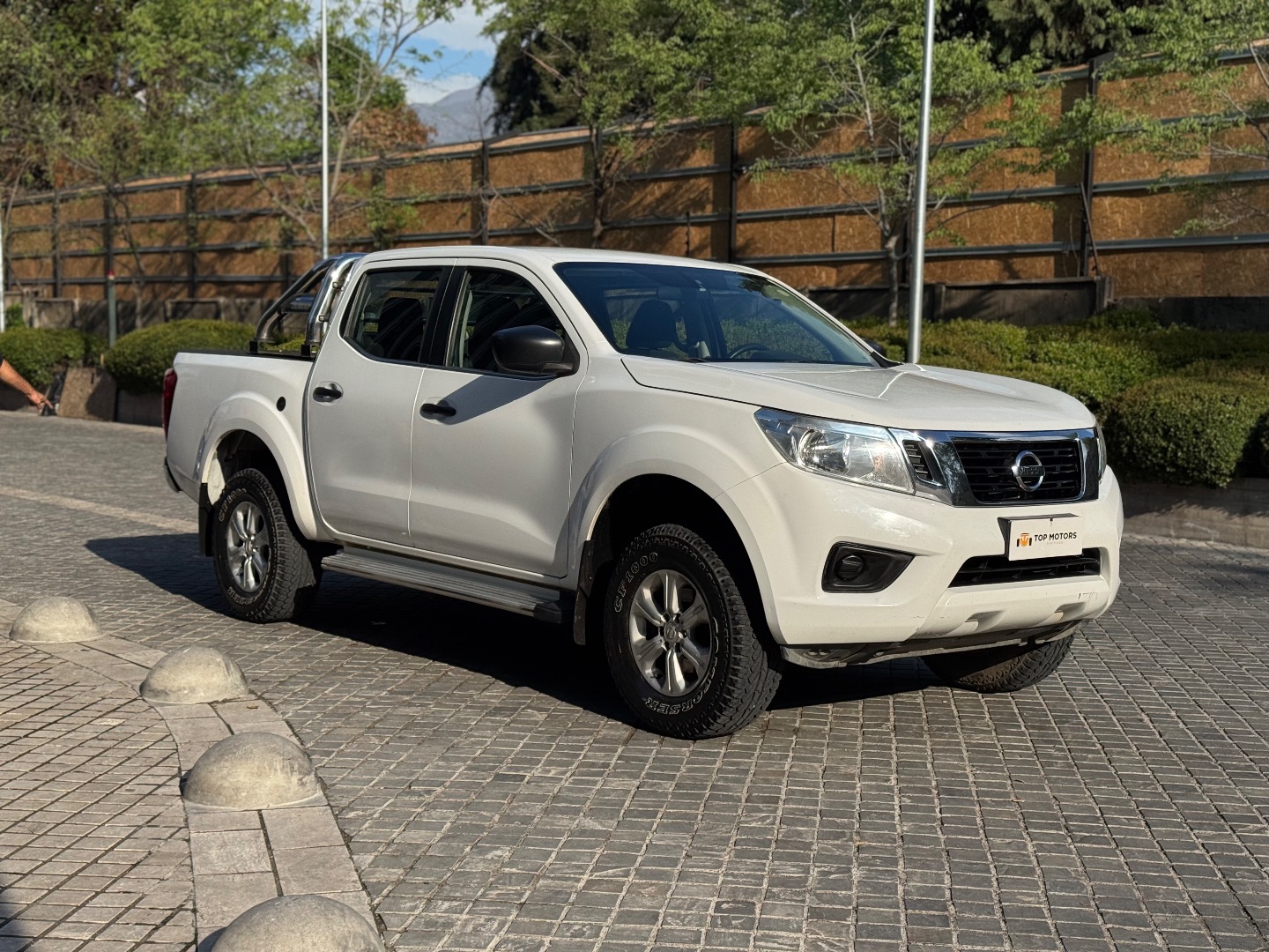 Nissan Np300 — foto 3 de 18