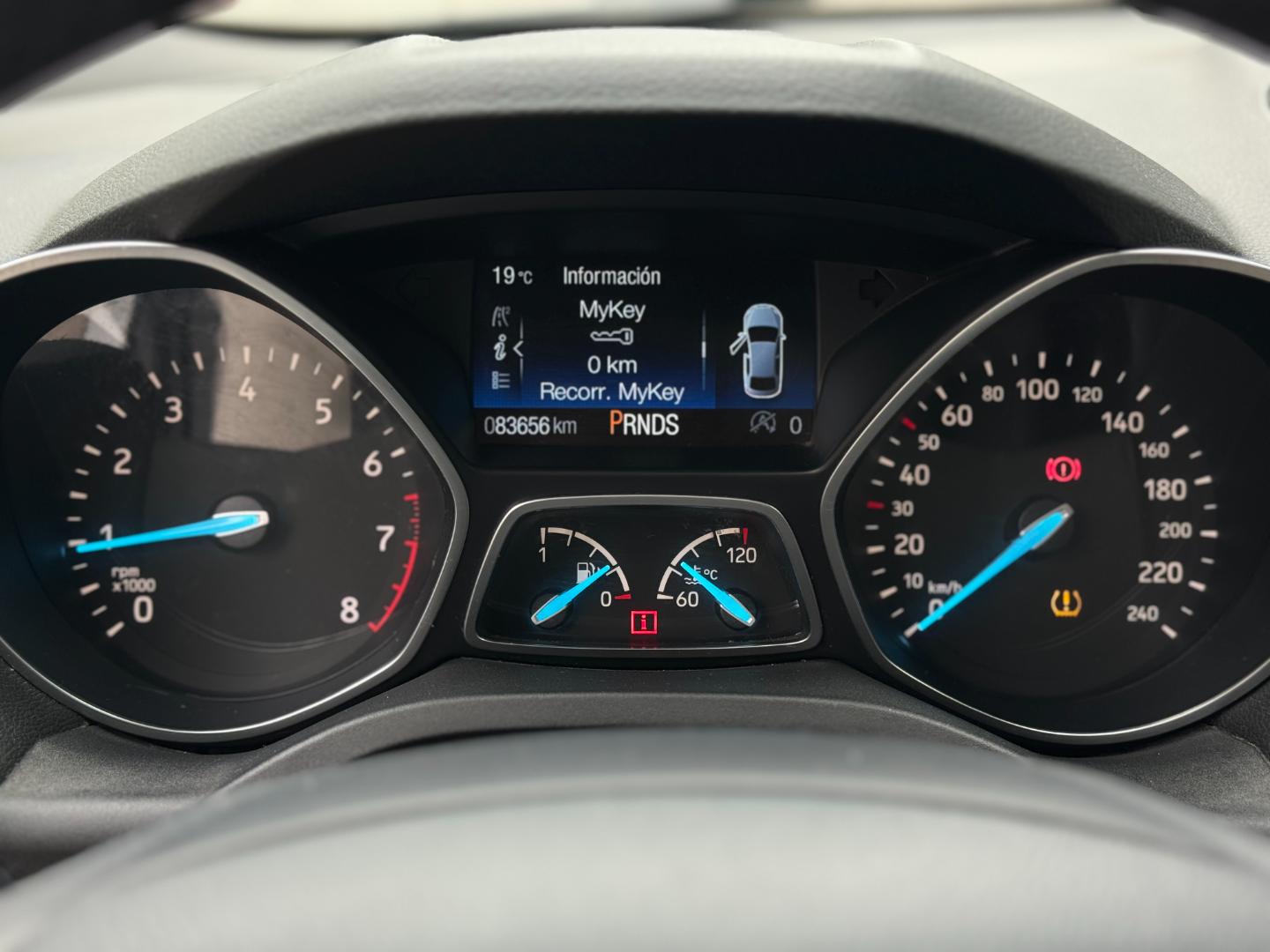 Ford Escape — foto 12 de 19