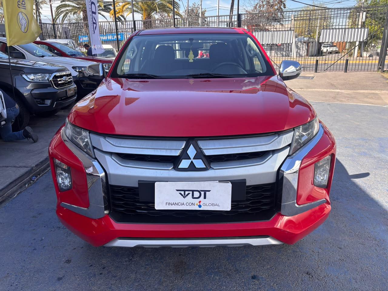 Mitsubishi L200 — foto 2 de 8